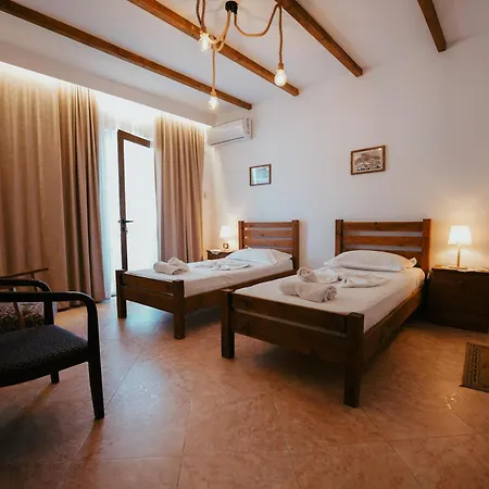 Albergue Maya Berati